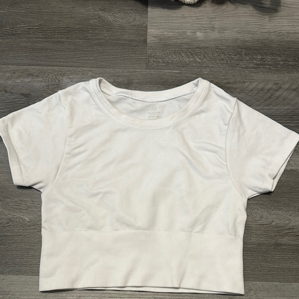 Aerie White Short Sleeve Tee
